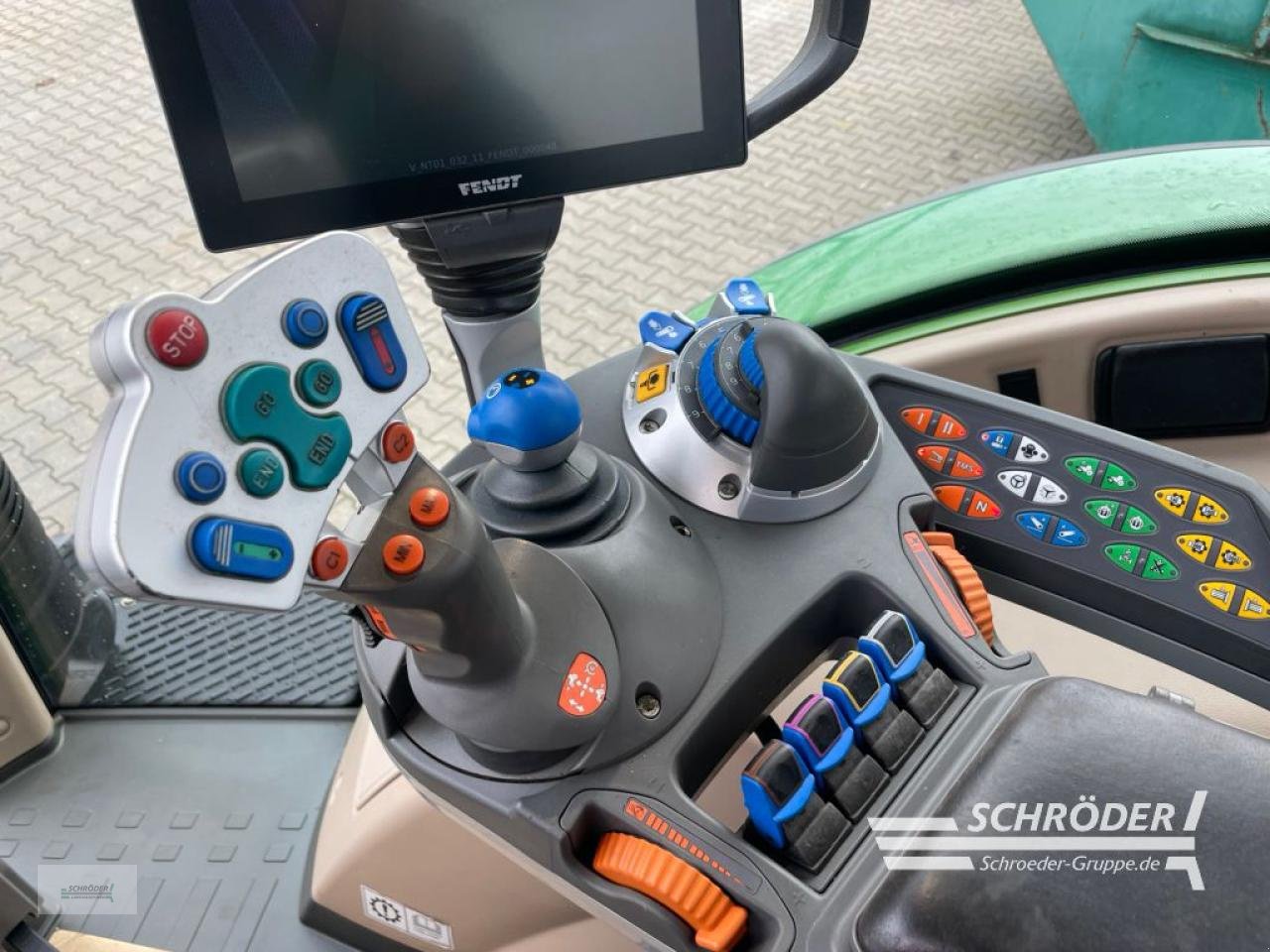 Traktor типа Fendt 718 VARIO S4 PROFI PLUS | RTK | FZW, Gebrauchtmaschine в Wildeshausen (Фотография 17)